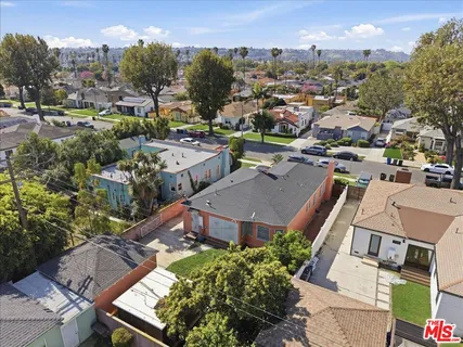 $899,999 | 3810 Olmsted Avenue, Los Angeles, CA 90008