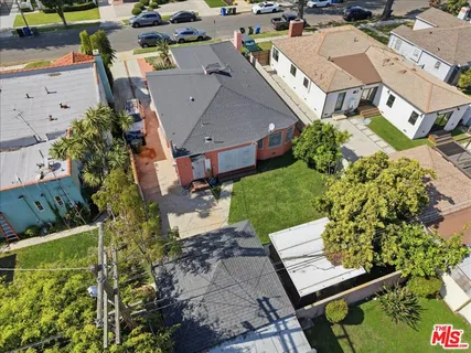 $899,999 | 3810 Olmsted Avenue, Los Angeles, CA 90008