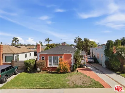 $899,999 | 3810 Olmsted Avenue, Los Angeles, CA 90008