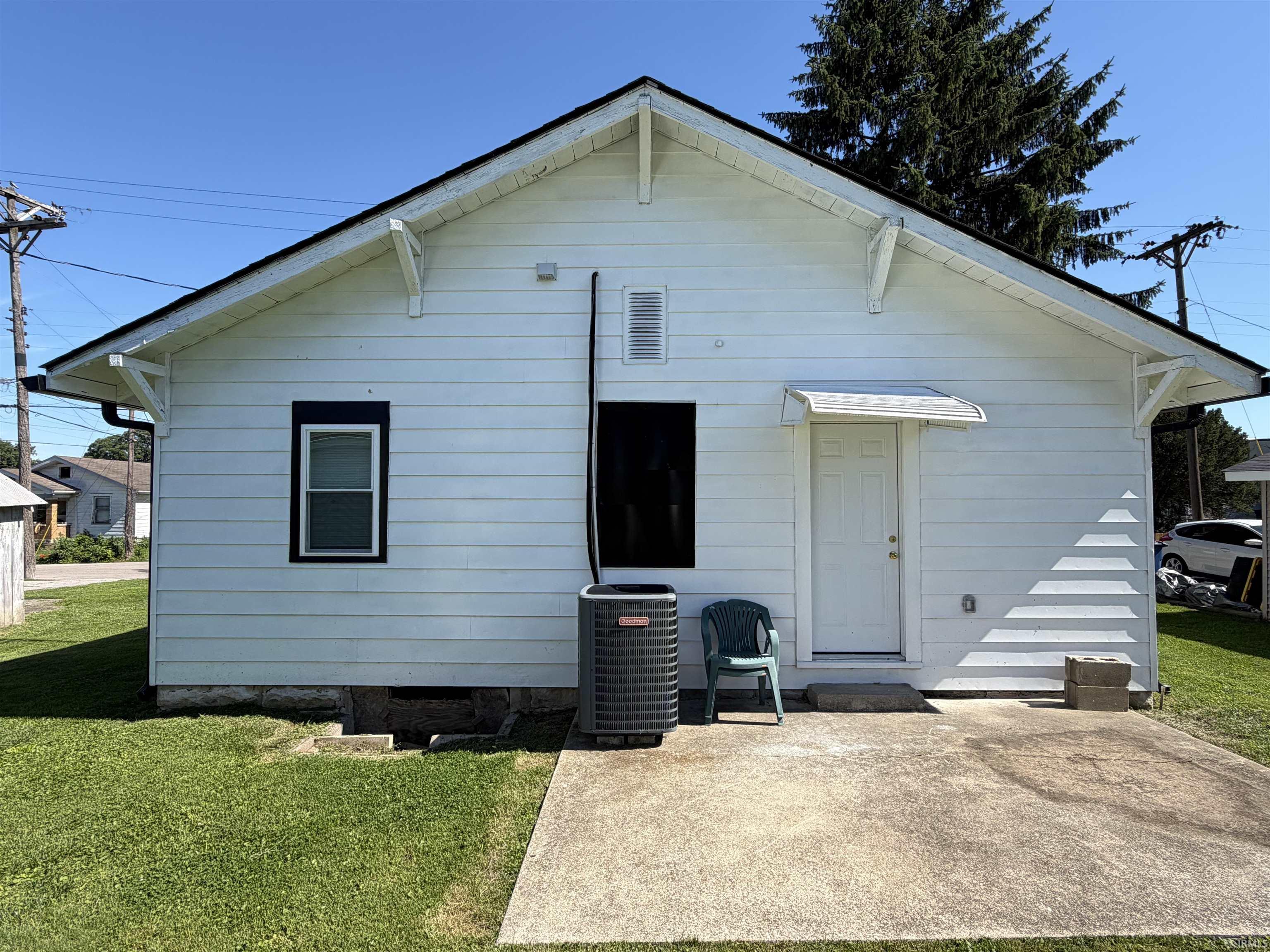 1210 4th Street Bedford, IN 47421 - Photo 5 of 34