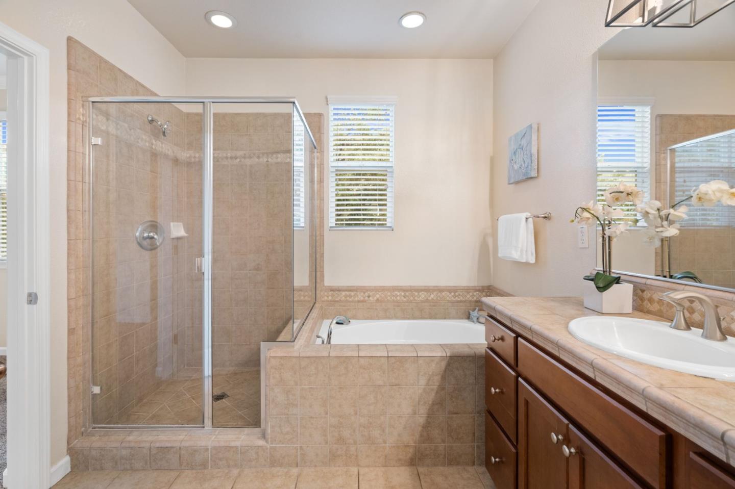 5300 Fioli Loop San Ramon, CA 94582 - Photo 20 of 44 Gallery Image 20