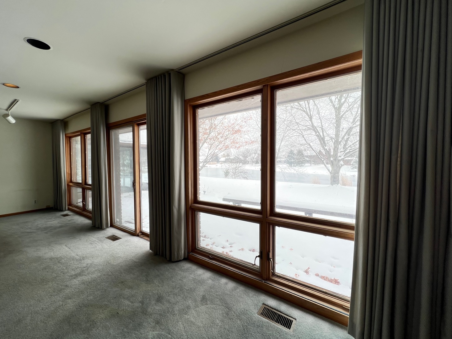 2006 South Staley Road Champaign, IL 61822 - Photo 16 of 19