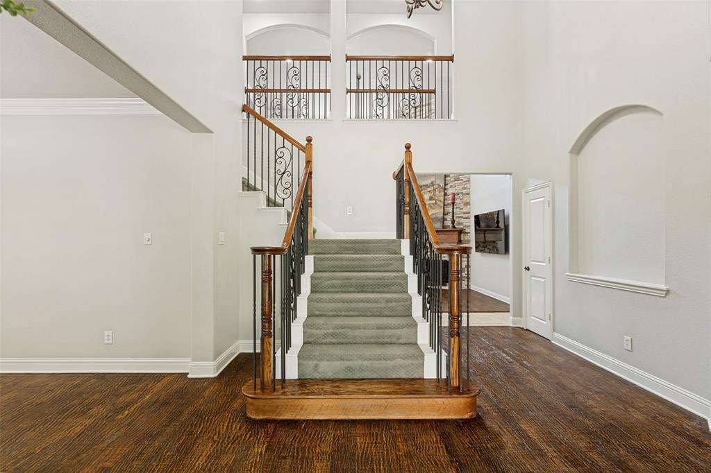 10325 Fire Ridge Drive Frisco, TX 75033 - Photo 4 of 40