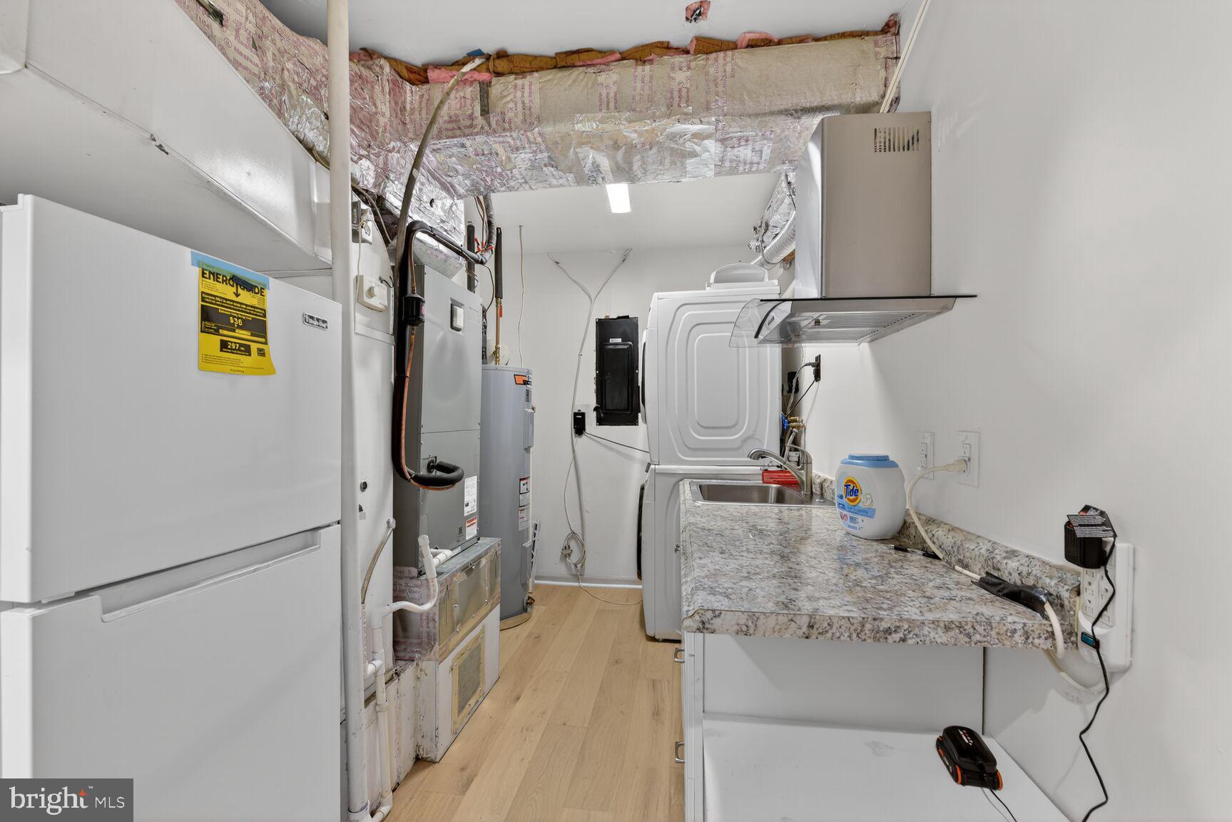2972 Valera Court Vienna, VA 22181 - Photo 16 of 20 laundry room