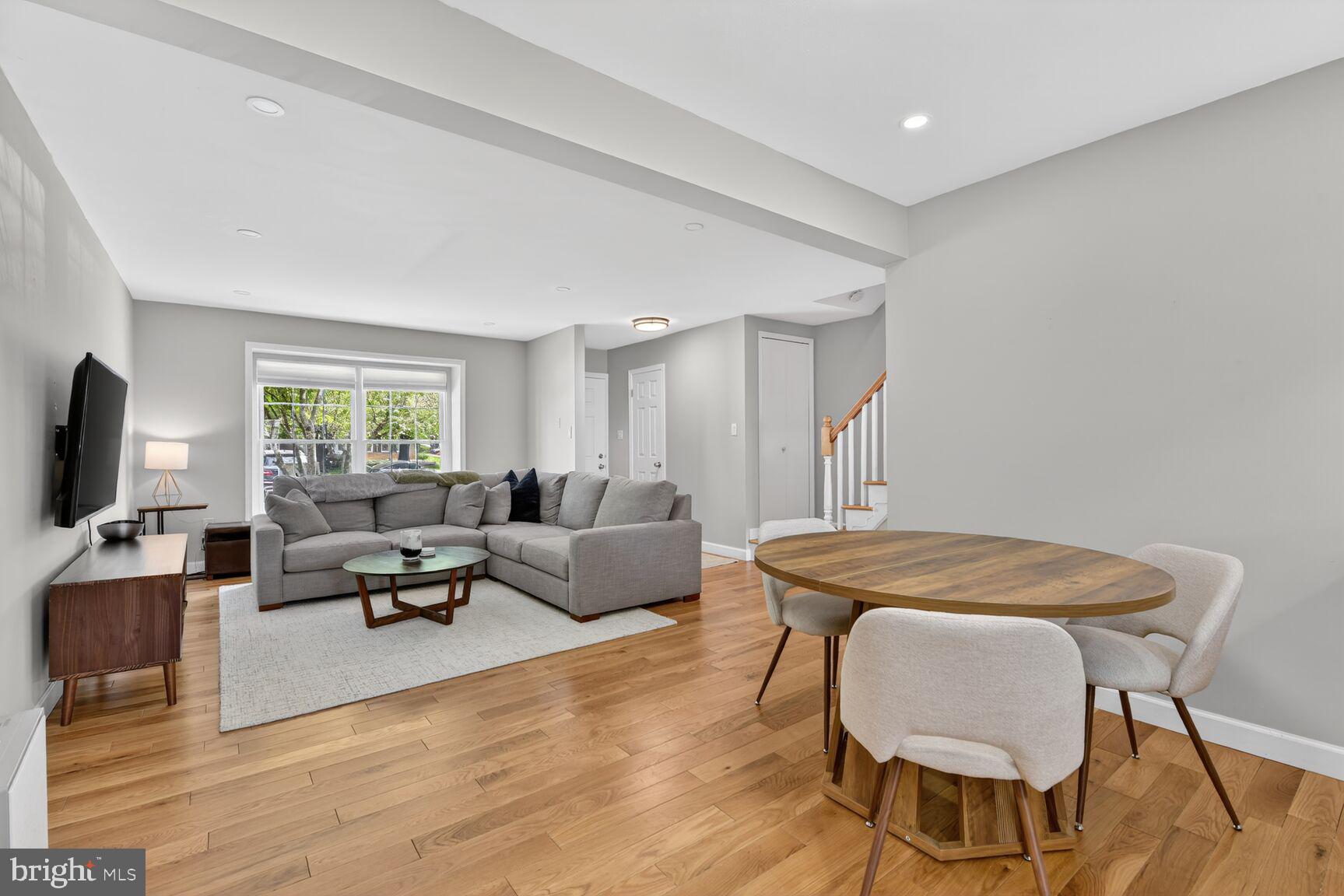 2972 Valera Court Vienna, VA 22181 - Photo 5 of 20