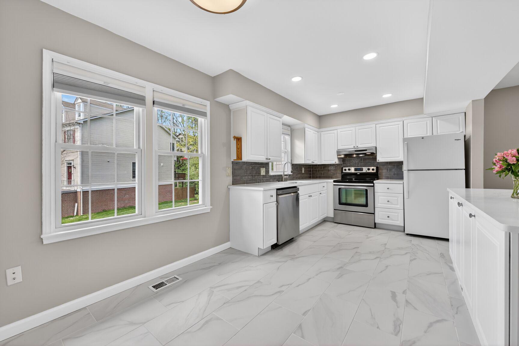 2972 Valera Court Vienna, VA 22181 - Photo 8 of 23 Renovated kitchen