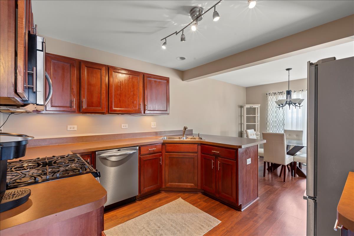 3727 Mustang Road Joliet, IL 60435 - Photo 7 of 18