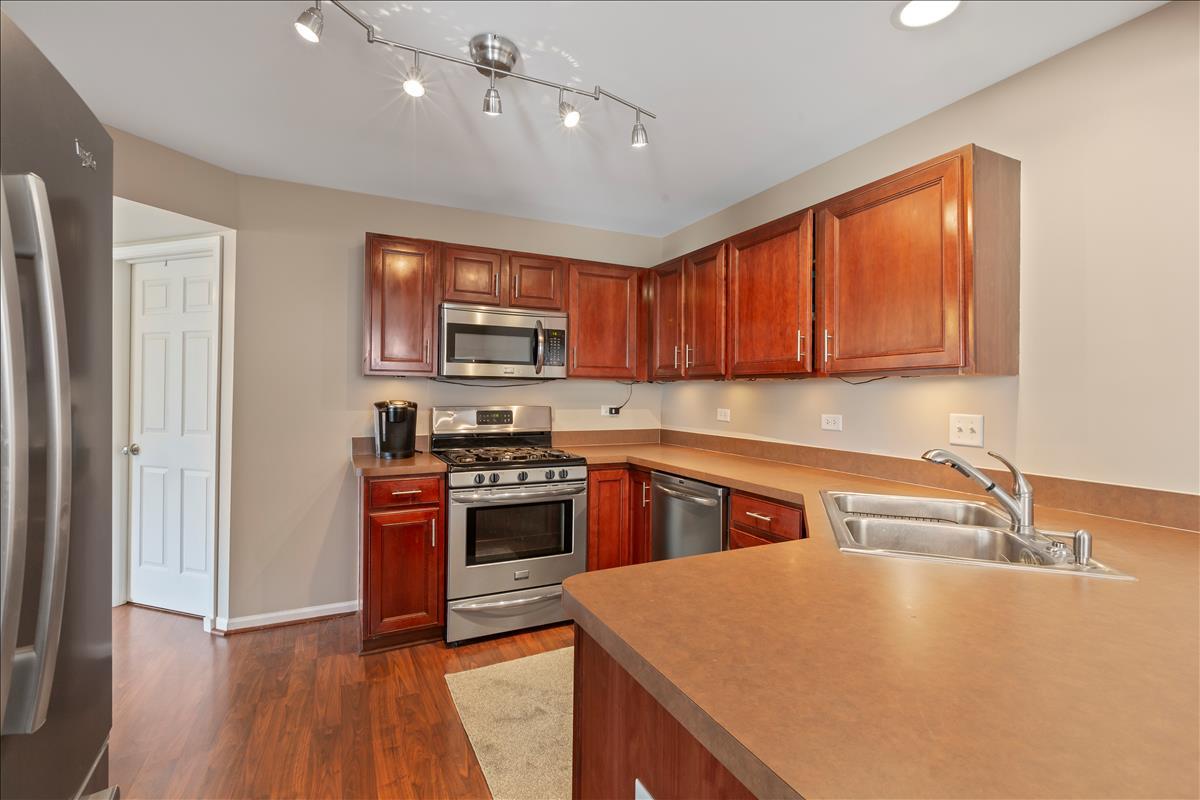 3727 Mustang Road Joliet, IL 60435 - Photo 8 of 18