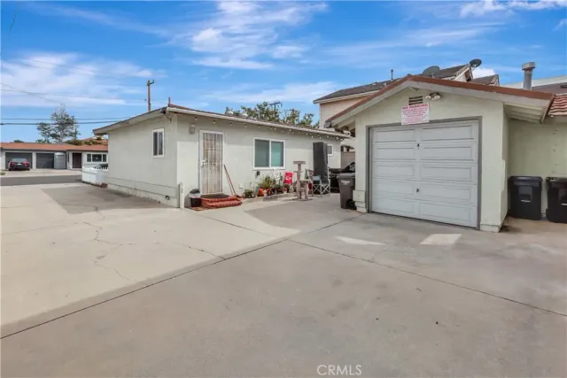 $1,675,000 | 18443 Patterson Lane, Huntington Beach, CA 92648