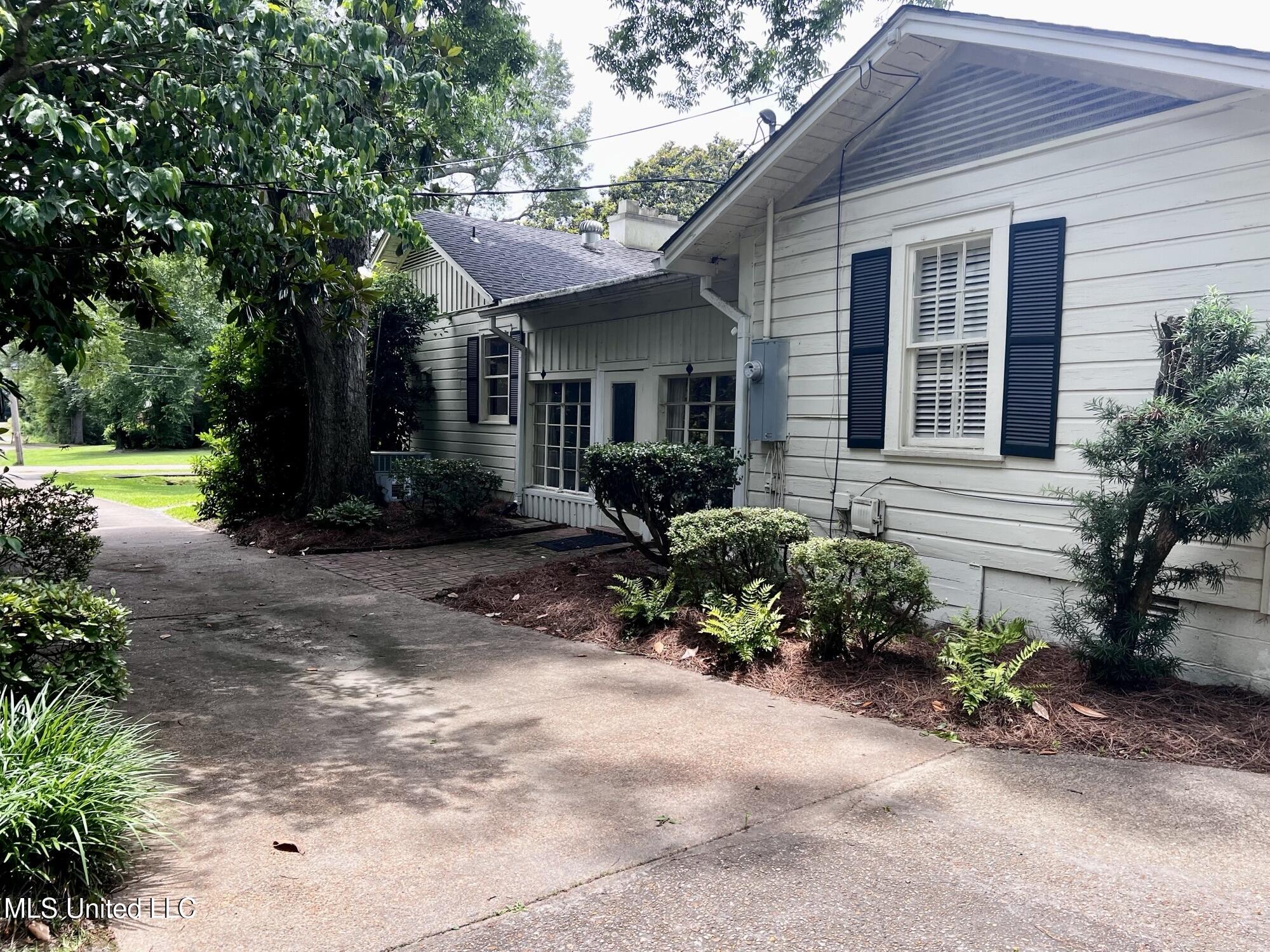 400 Spring Street Lexington, MS 39095 - Photo 10 of 45 IMG_1719