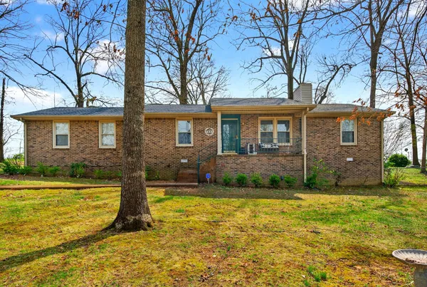$365,000 | 4004 South Breckenridge Court, Springfield, TN 37172