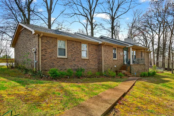 $365,000 | 4004 South Breckenridge Court, Springfield, TN 37172