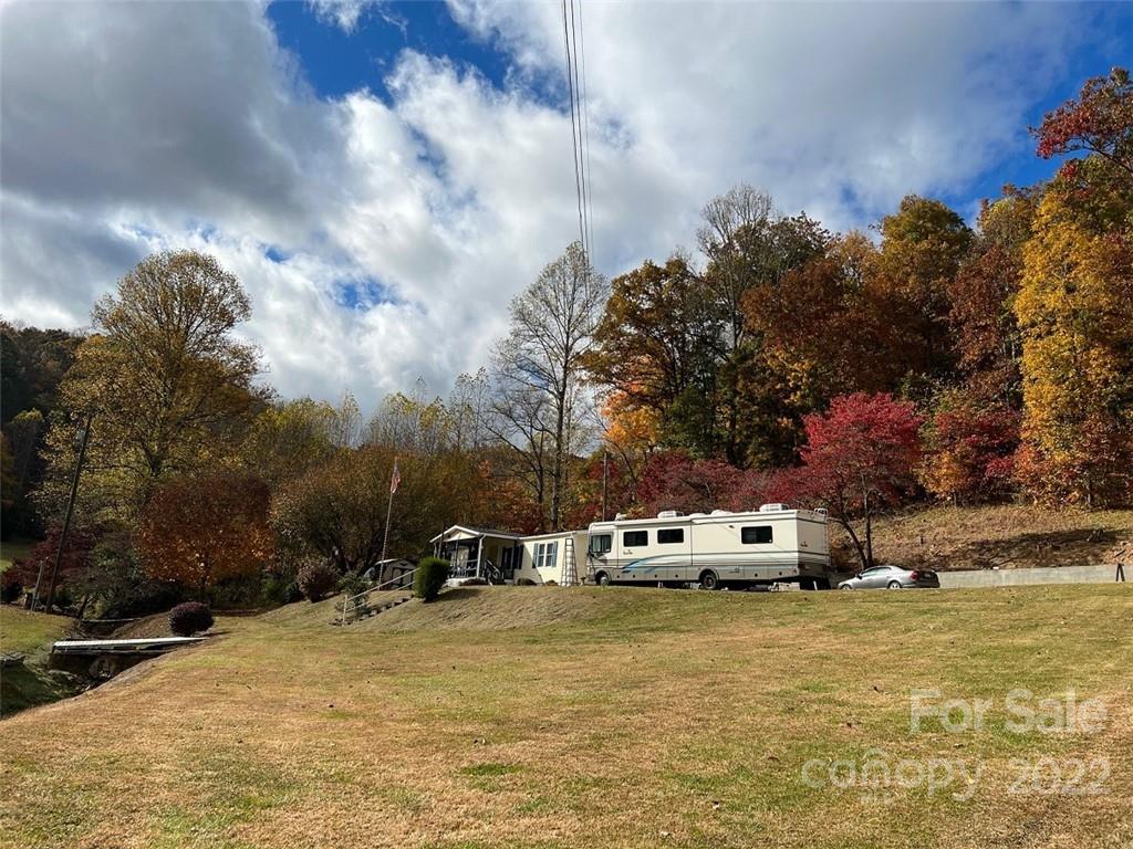 396 Jacobs Road Bryson City, NC 28713 - Photo 2 of 43 a car parked on the side of the road