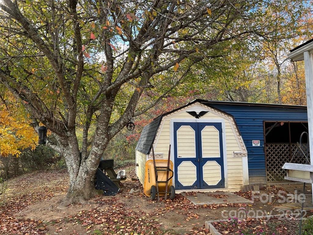 396 Jacobs Road Bryson City, NC 28713 - Photo 7 of 43 a house view with a garden space