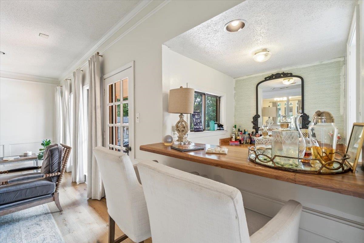 8417 Bazemore Road Memphis, TN 38018 - Photo 10 of 39 a dining room with table and chairs