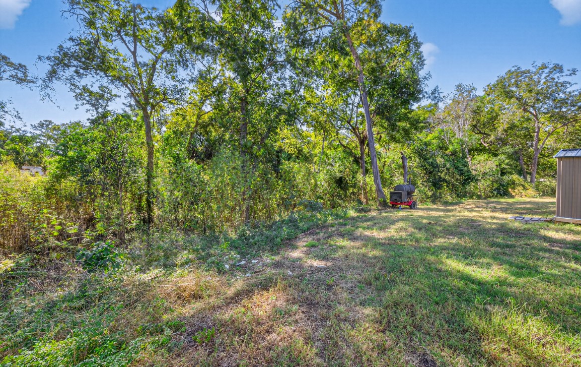 5807 Fletcher Street Crosby, TX 77532 - Photo 8 of 38