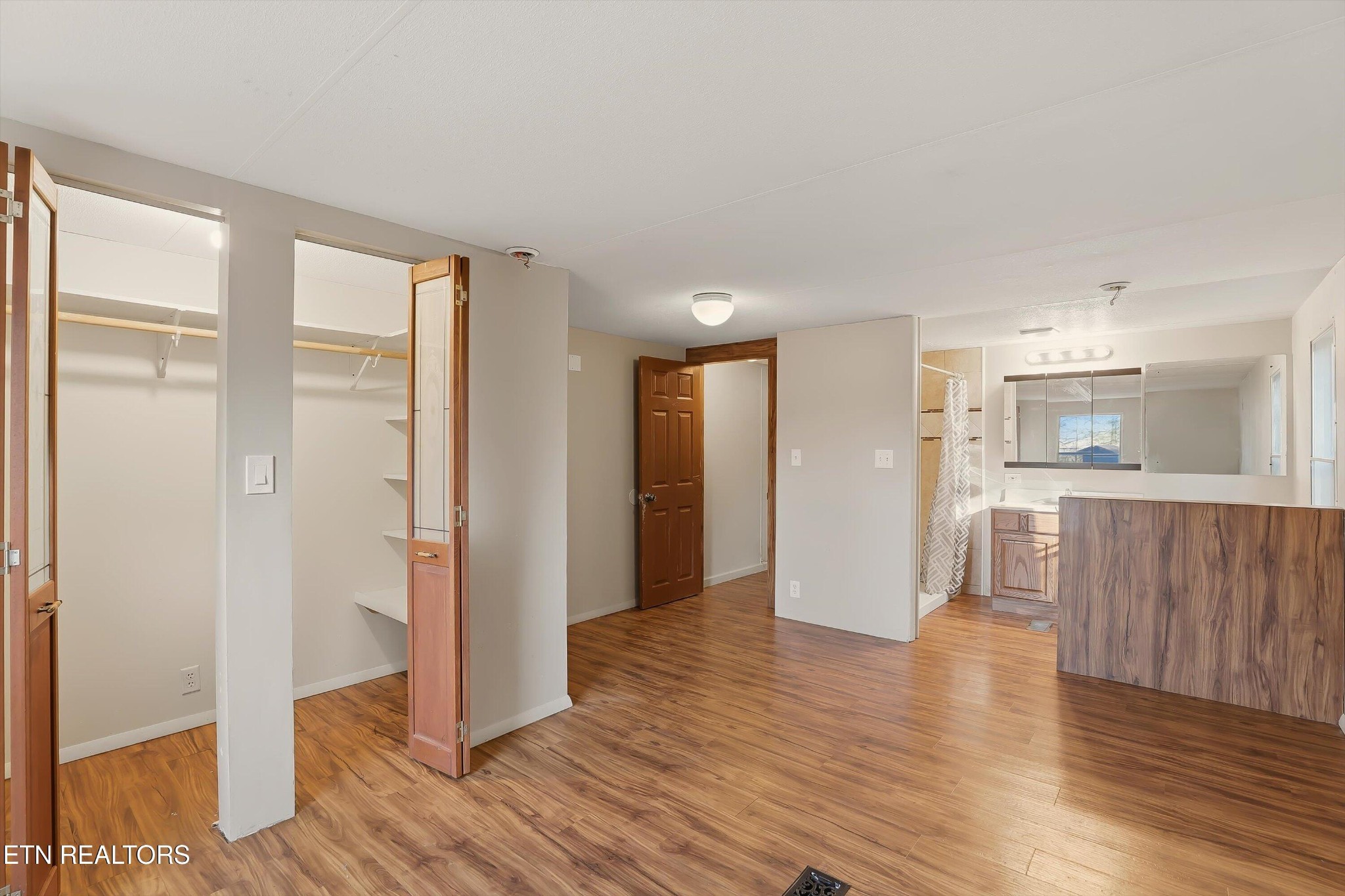 574 Peach Orchard Road Clinton, TN 37716 - Photo 15 of 27 Gallery Image 15