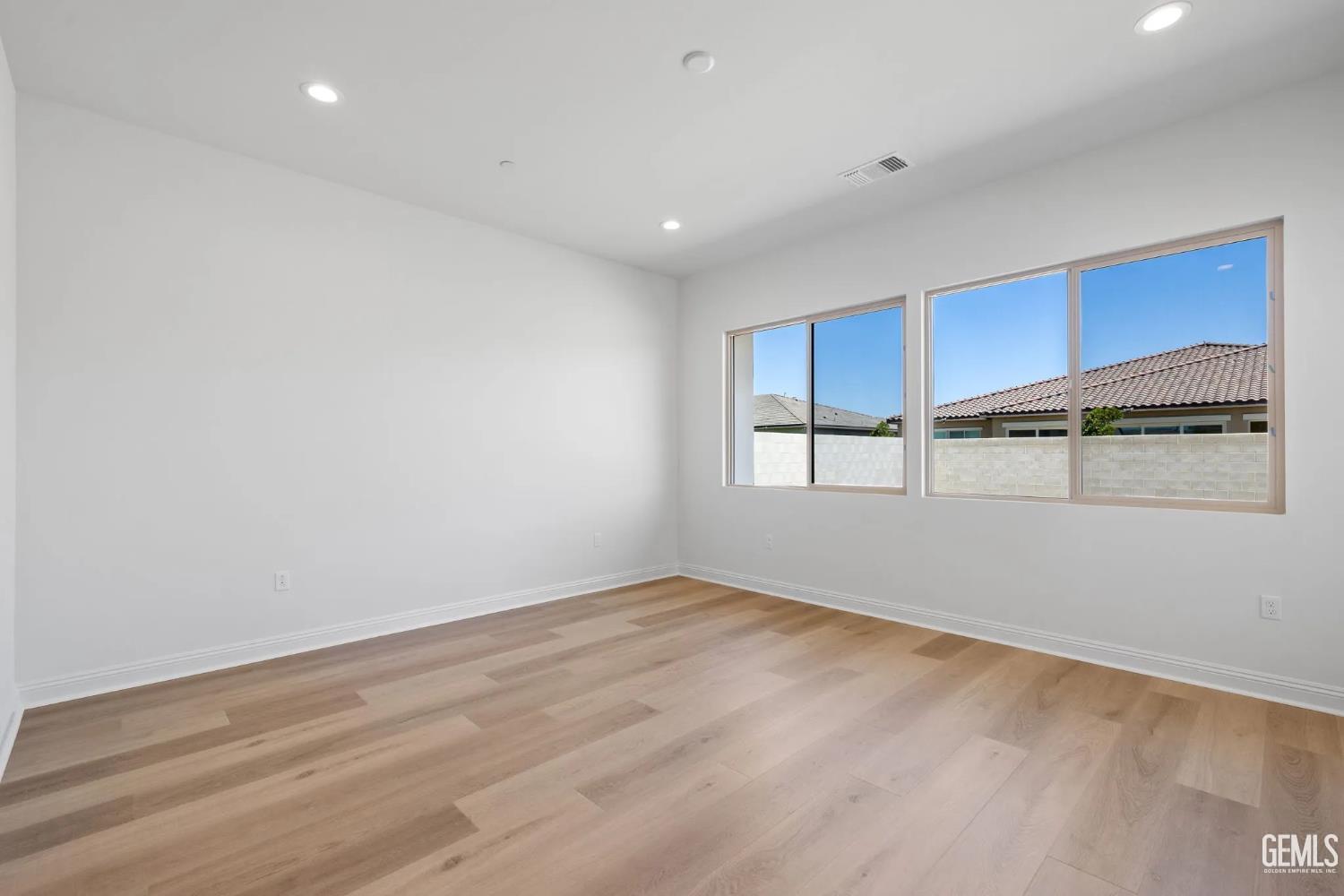 Undisclosed Address Bakersfield, CA 93311 - Photo 39 of 73 Gallery Image 39