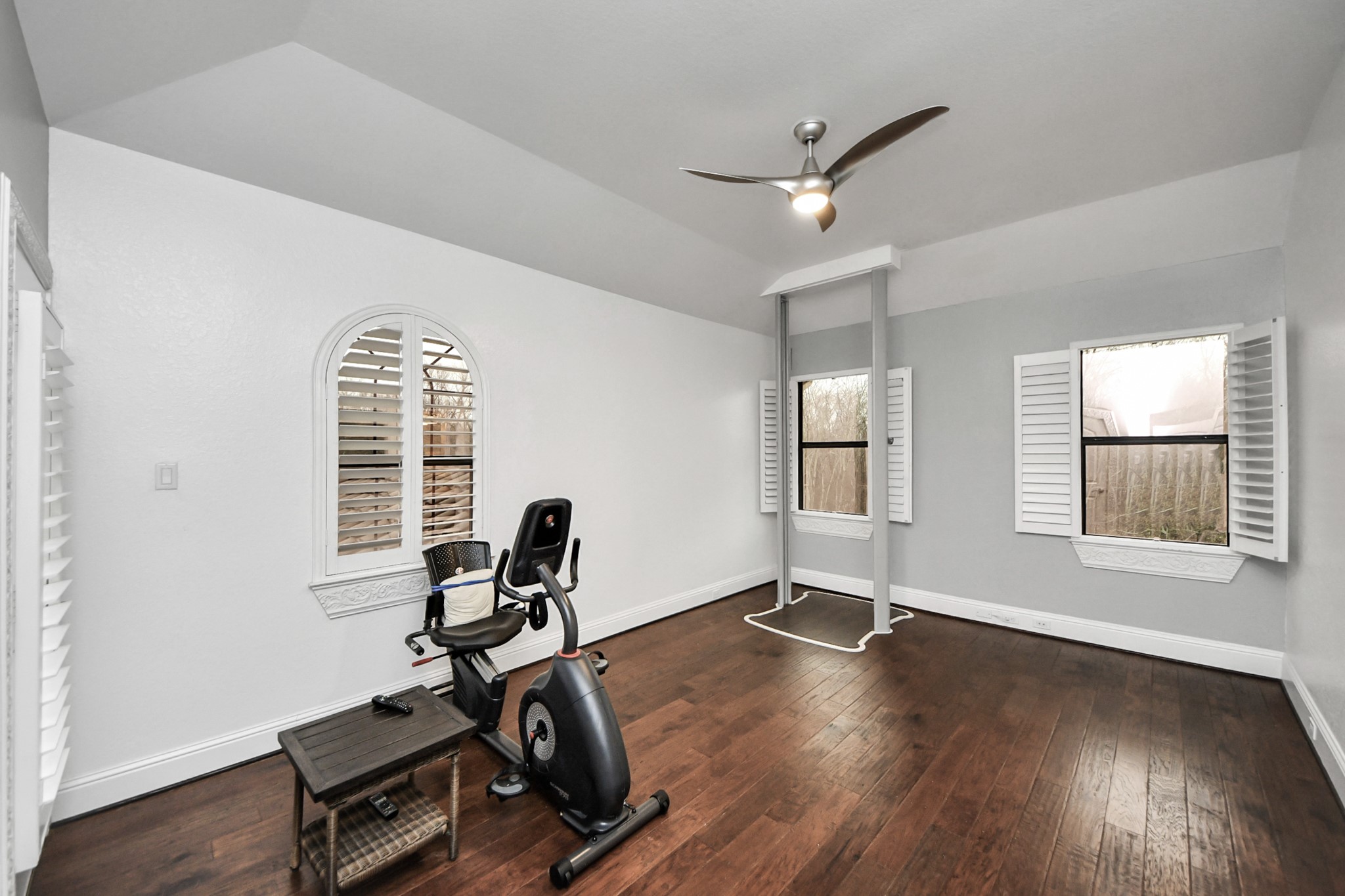 11503 Renaissance Drive Montgomery, TX 77356 - Photo 27 of 50 Exit from the elevator on the second floor to fitness room or secondary bedroom.