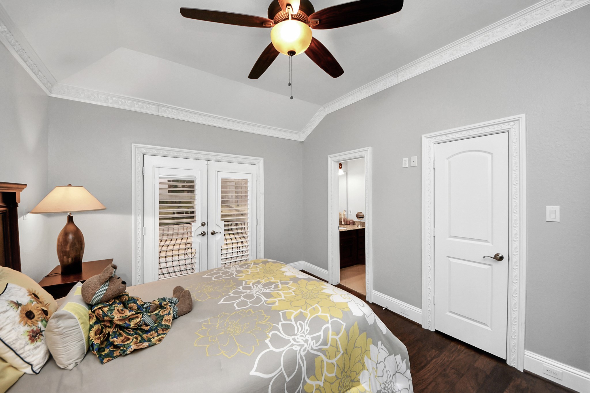 11503 Renaissance Drive Montgomery, TX 77356 - Photo 30 of 50 Secondary bedroom with full bath and balcony facing the canal.