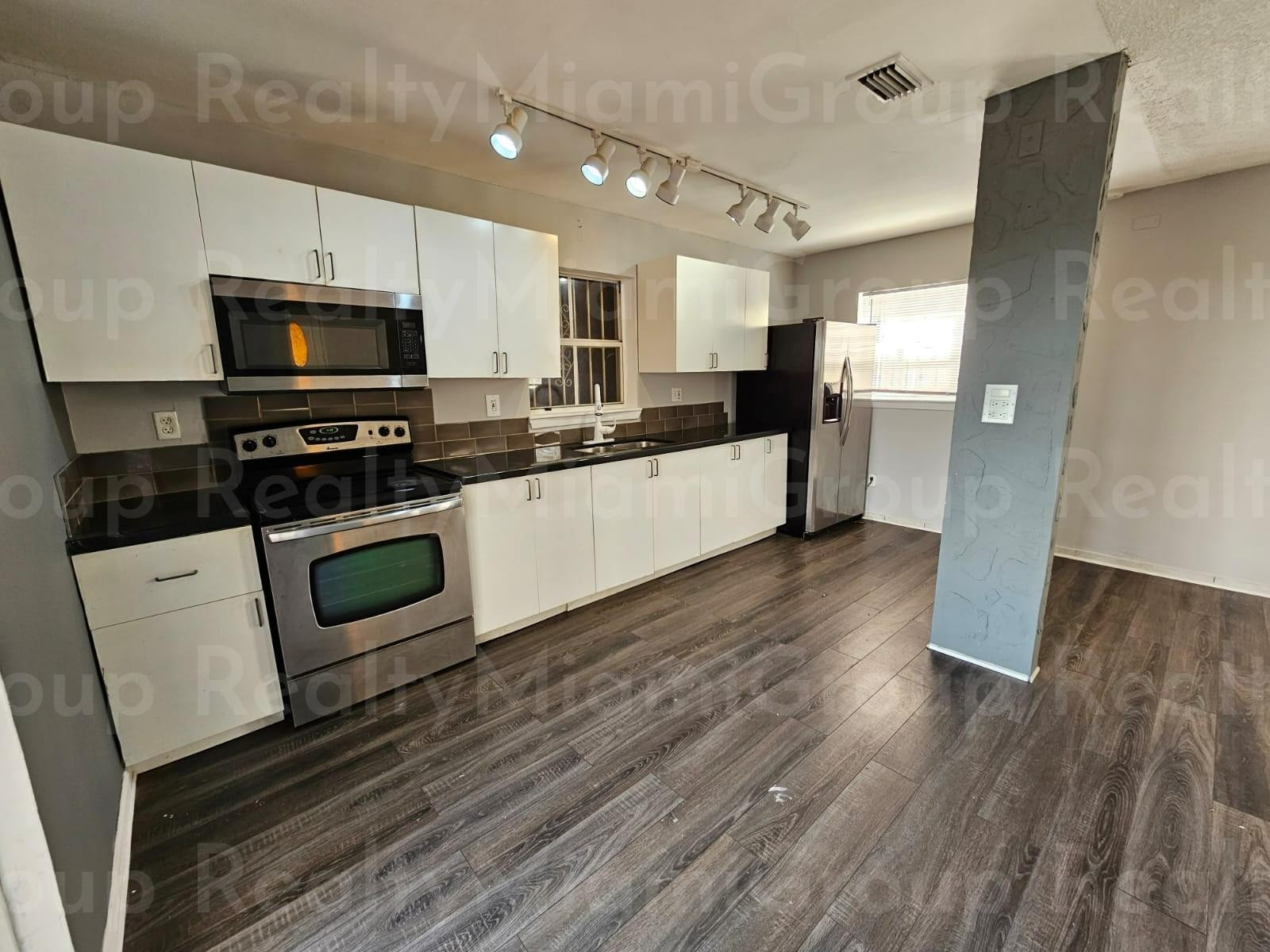 11951 Southwest 271st Terrace, Unit 11951 Homestead, FL 33032 - Photo 4 of 20 Photo 4