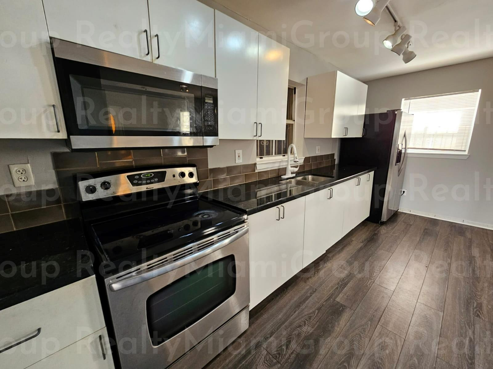 11951 Southwest 271st Terrace, Unit 11951 Homestead, FL 33032 - Photo 5 of 20 Photo 5