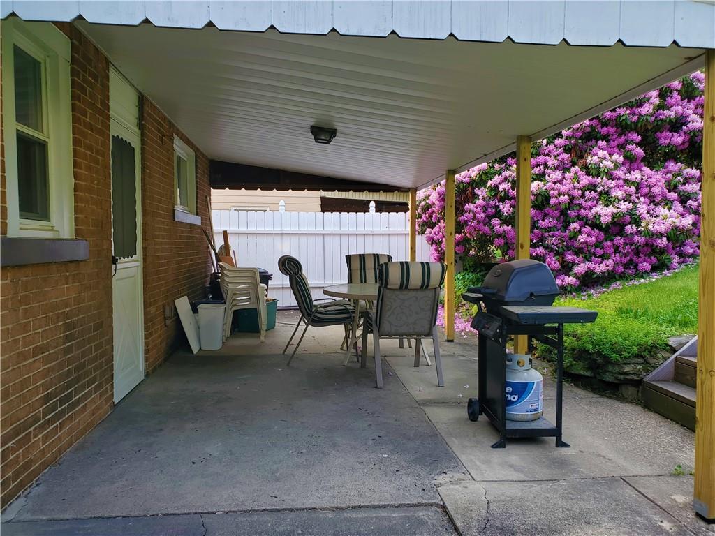 743 Wolf Avenue Rochester, PA 15074 - Photo 4 of 25 Gallery Image 4