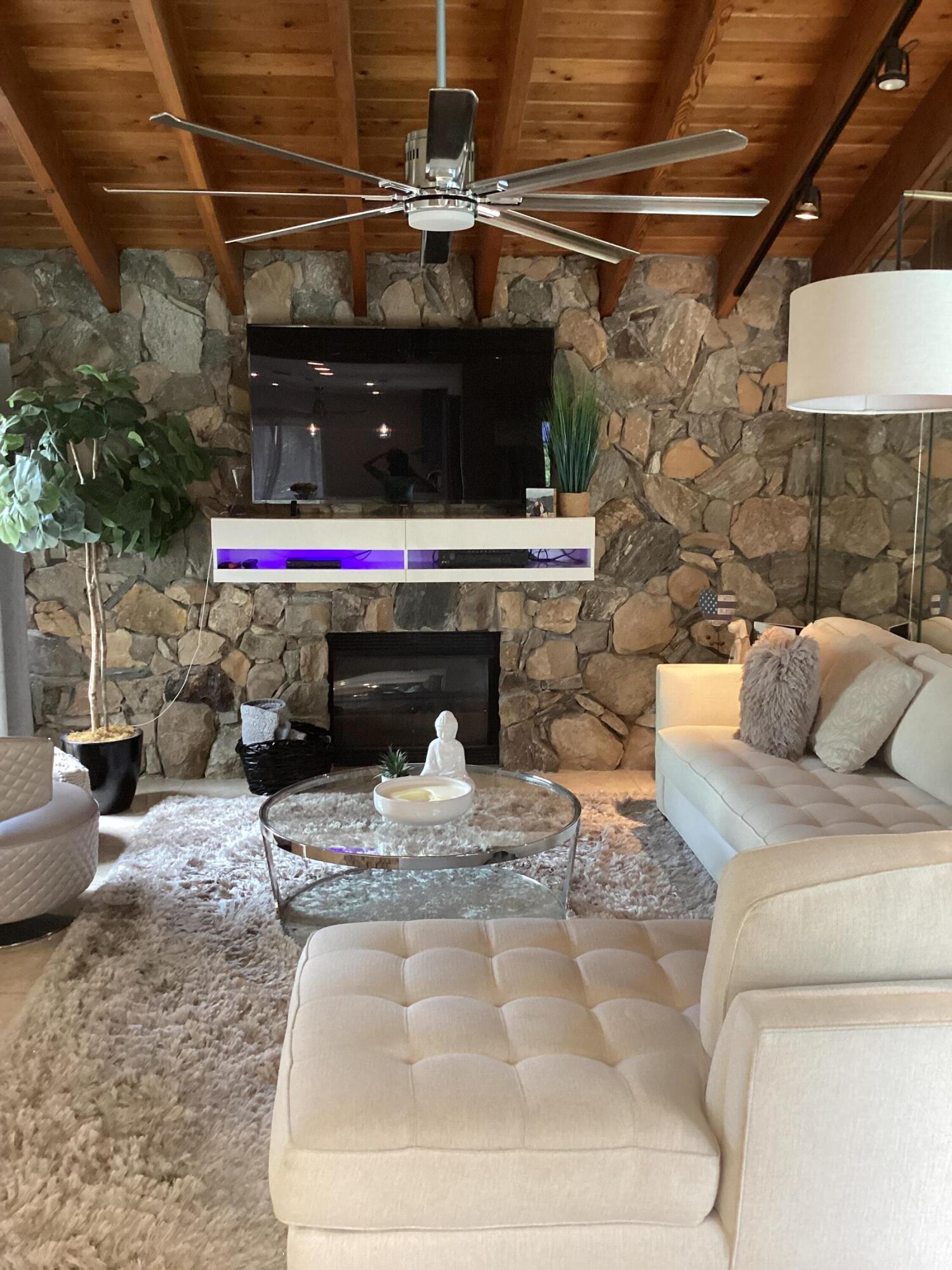 10496 Augusta Court Boca Raton, FL 33498 - Photo 6 of 41 Family/Living Area