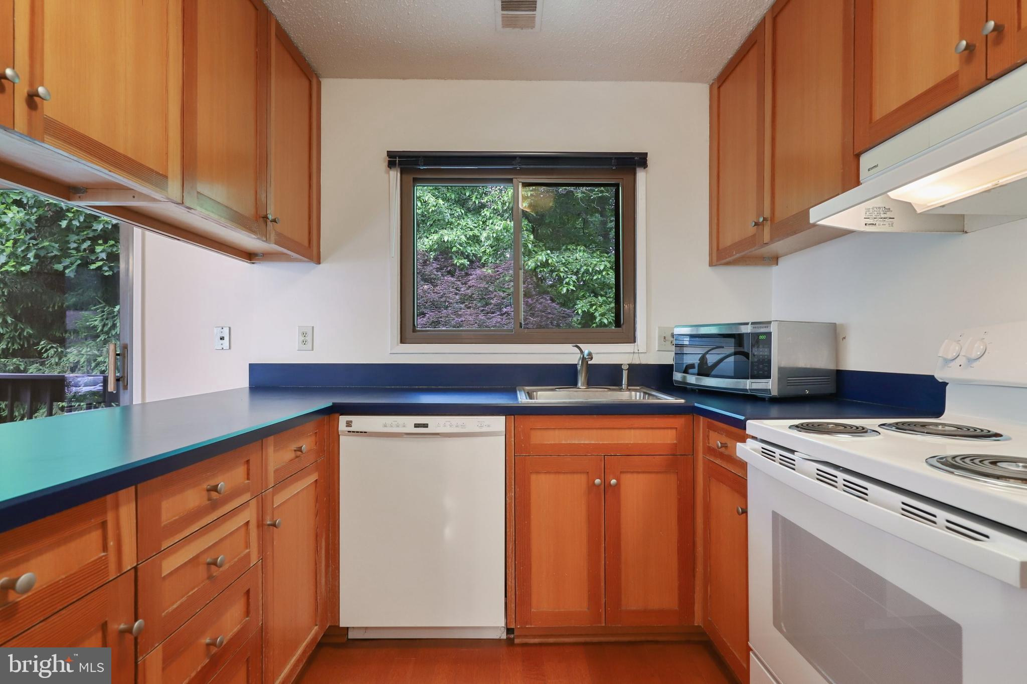 2216 Coppersmith Square Reston, VA 20191 - Photo 14 of 43 Gallery Image 14