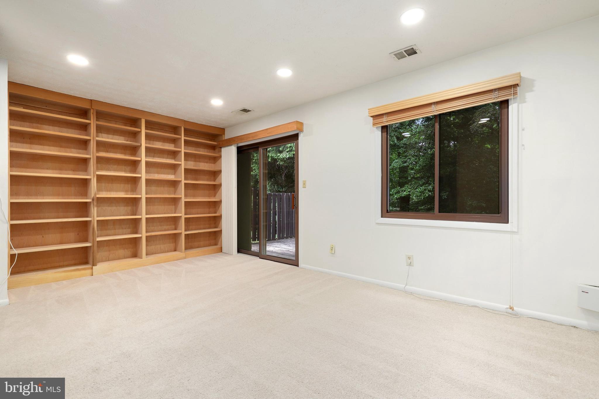 2216 Coppersmith Square Reston, VA 20191 - Photo 28 of 43 Gallery Image 28