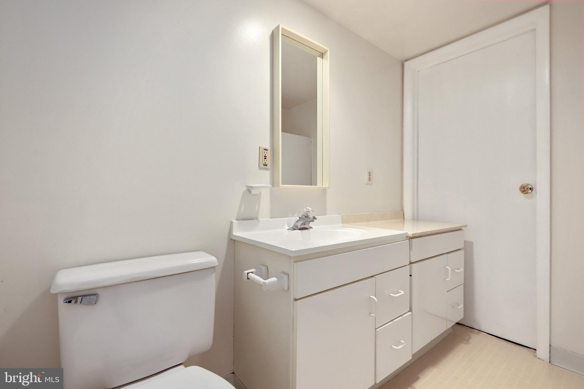 2216 Coppersmith Square Reston, VA 20191 - Photo 34 of 43 Gallery Image 34
