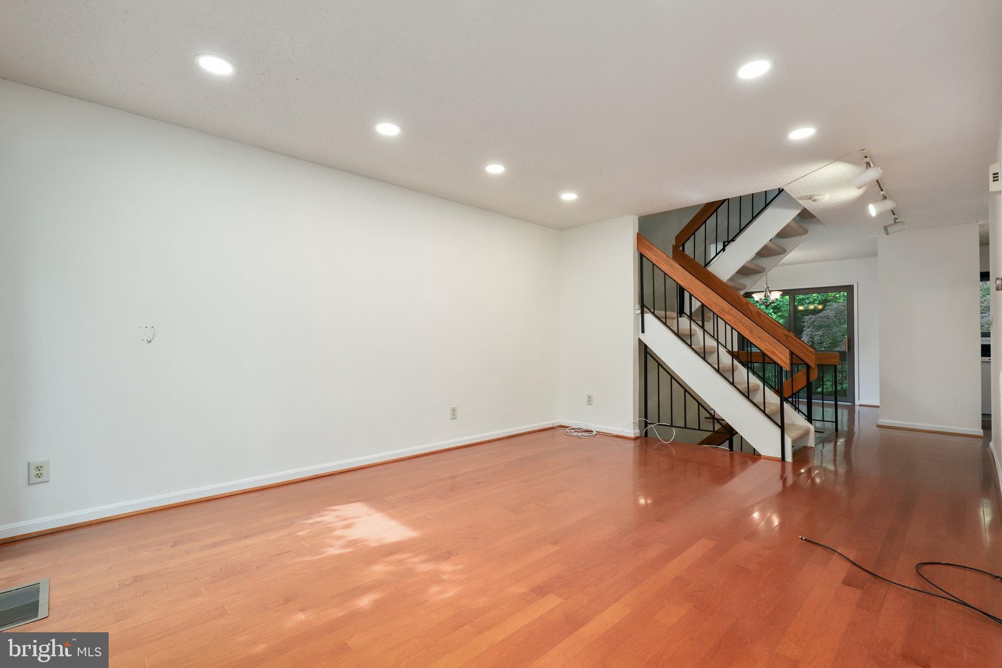 2216 Coppersmith Square Reston, VA 20191 - Photo 7 of 43 Gallery Image 7