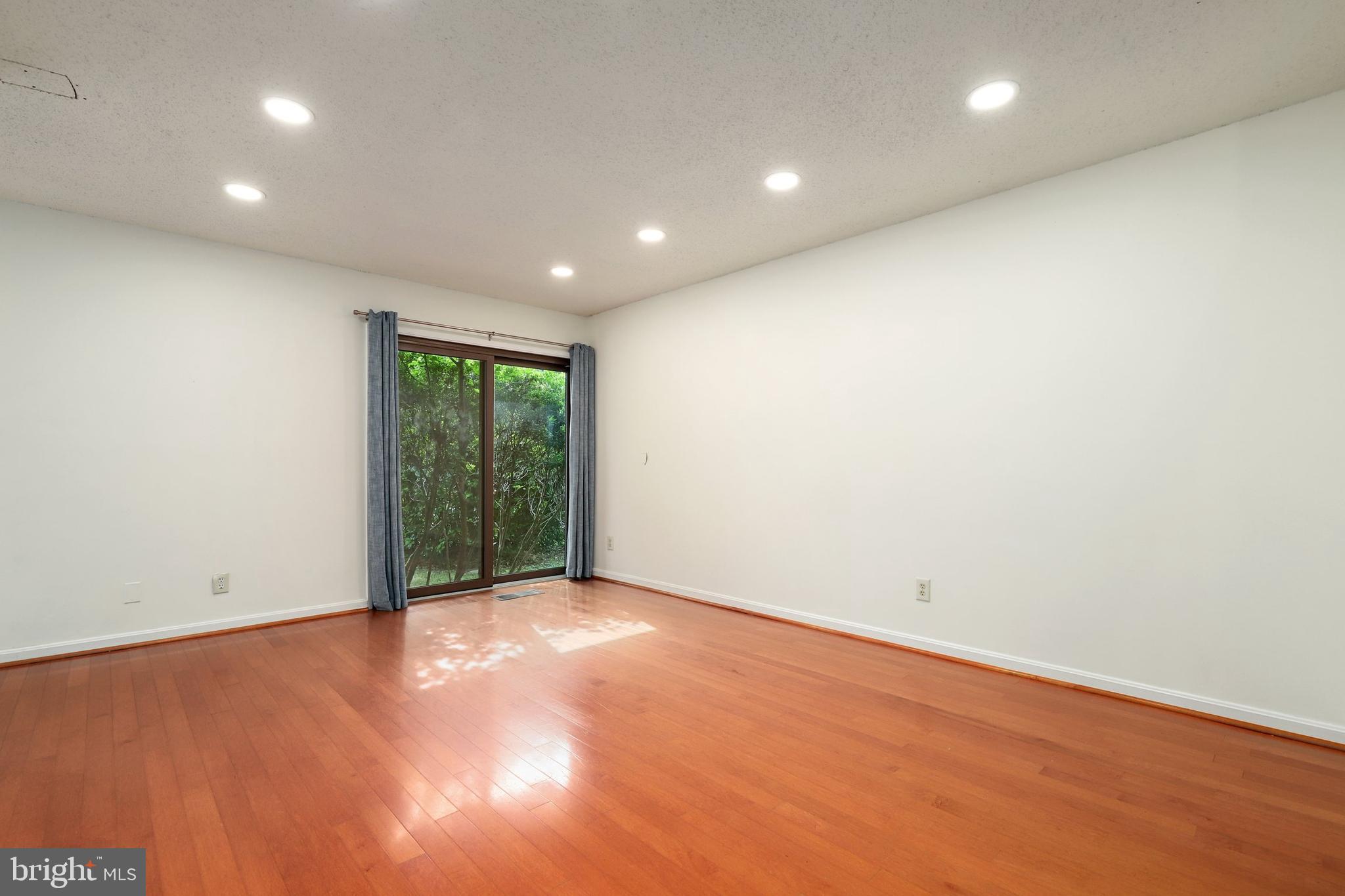 2216 Coppersmith Square Reston, VA 20191 - Photo 9 of 43 Gallery Image 9