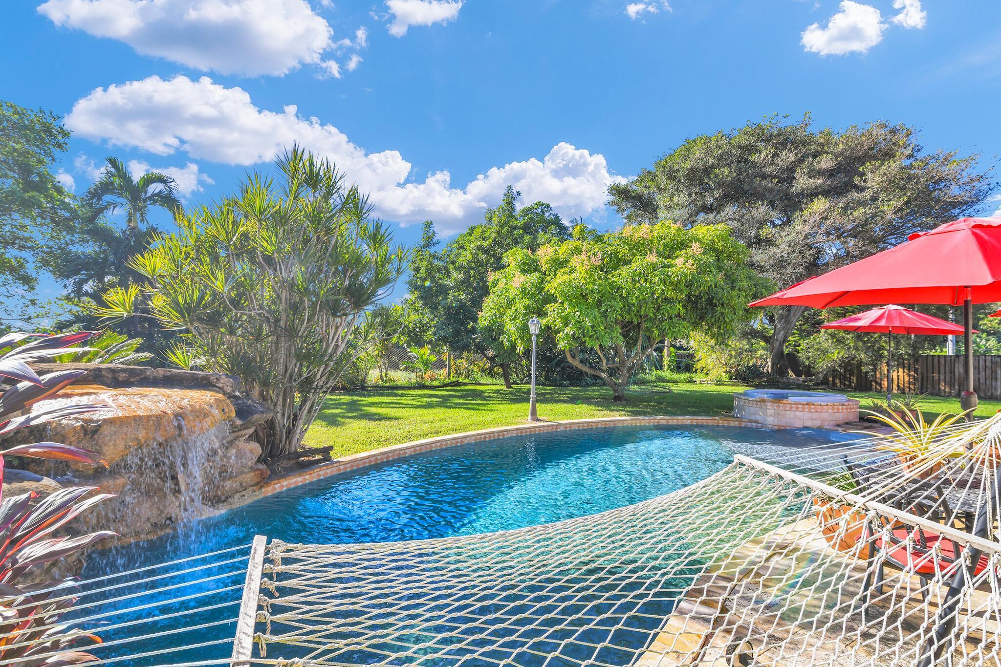 916 Roberts Road Delray Beach, FL 33483 - Photo 3 of 26 Private Pool and Spa