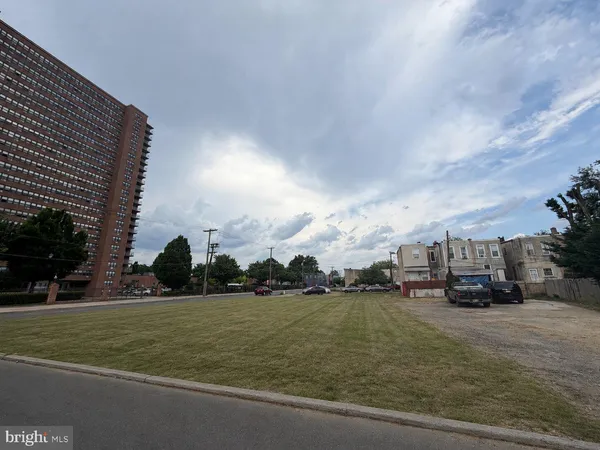 $7,500 | 500 North 8th Street, Camden, NJ 08102