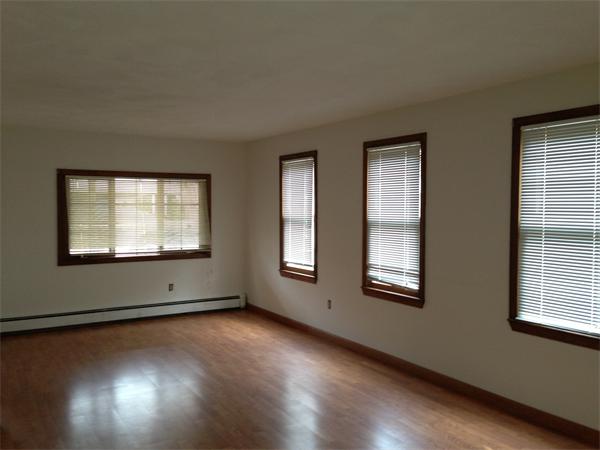 43 Clarence Road Bellingham, MA 02019 - Photo 9 of 10 Gallery Image 9