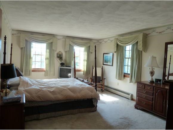 12 Jeremy Hill Road Pelham, NH 03076 - Photo 11 of 24
