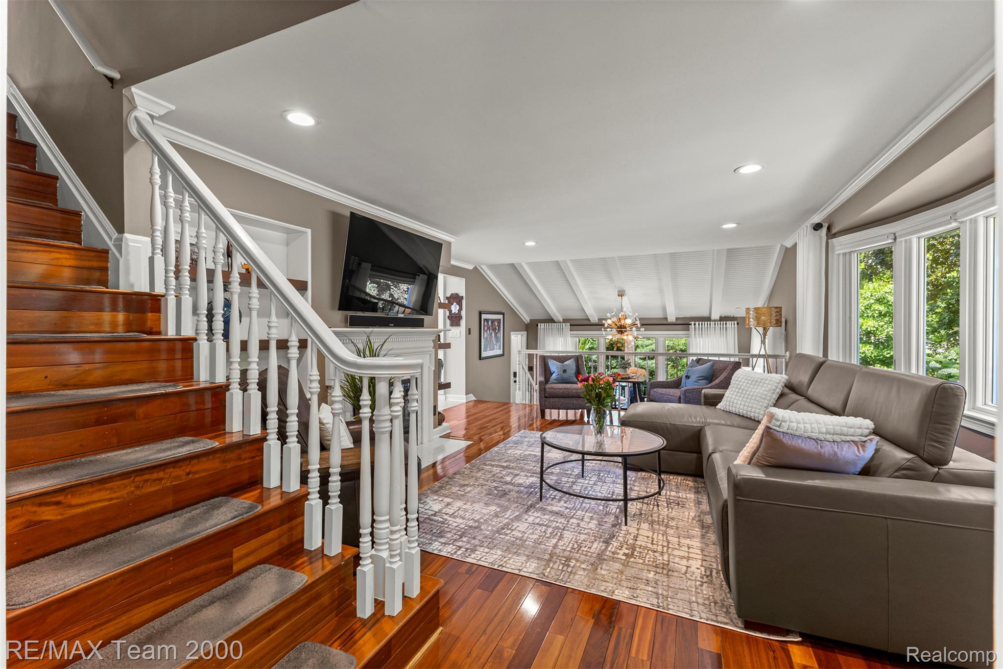 137 North Brady Road Dearborn, MI 48124 - Photo 8 of 72 08.jpg