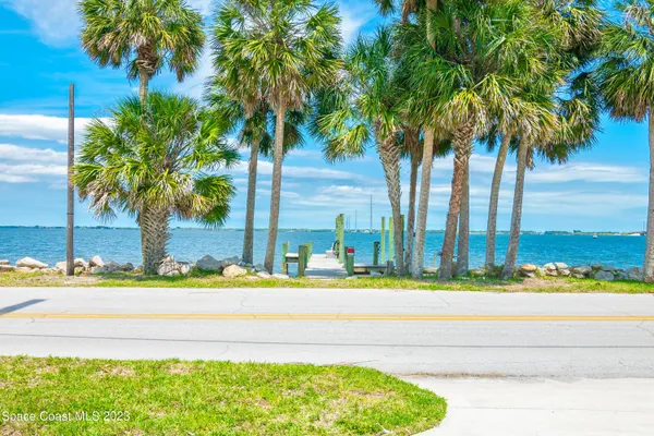 $8,250 | 3435 Indian River Drive, Cocoa, FL 32926