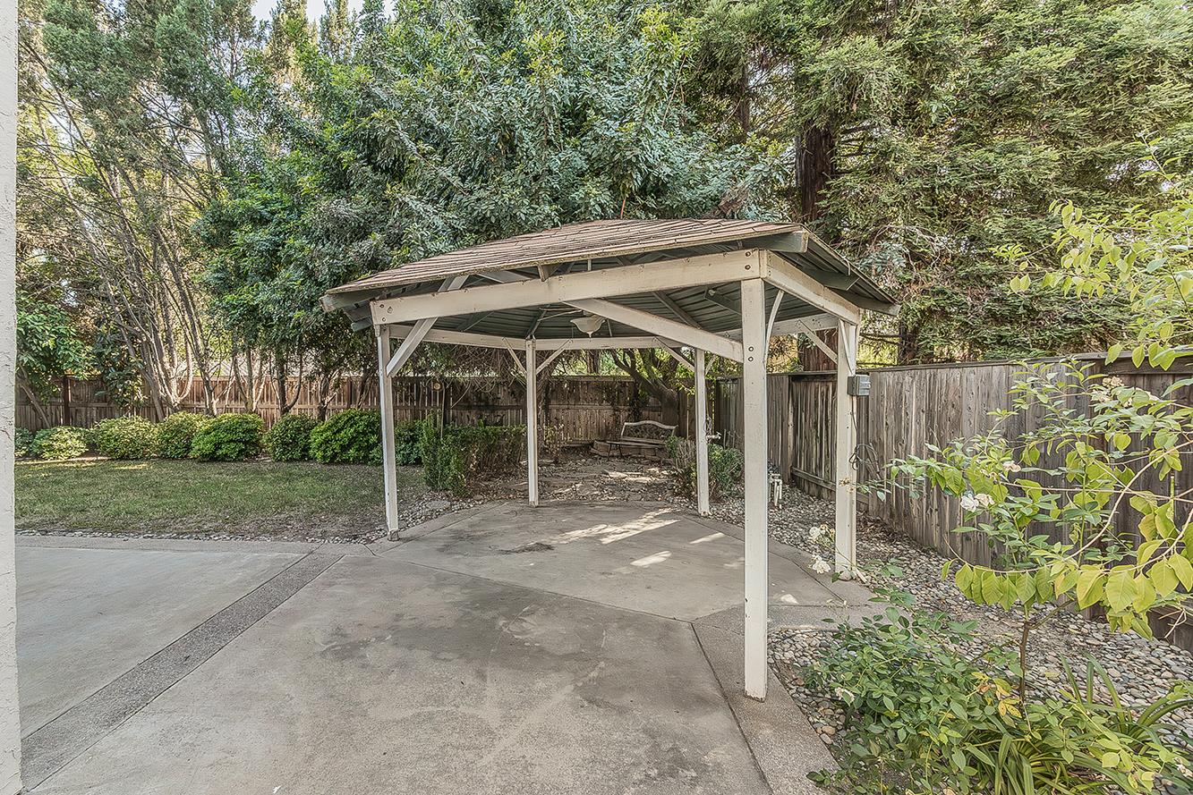 837 East Buckhill Road Fresno, CA 93720 - Photo 39 of 55