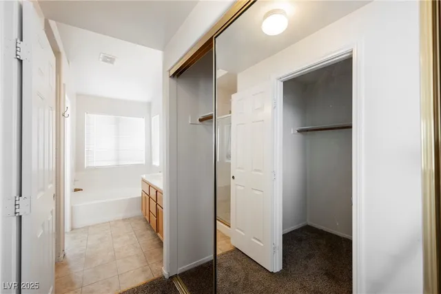 $1,950 | 9716 Panorama Cliff Drive, Las Vegas, NV 89134