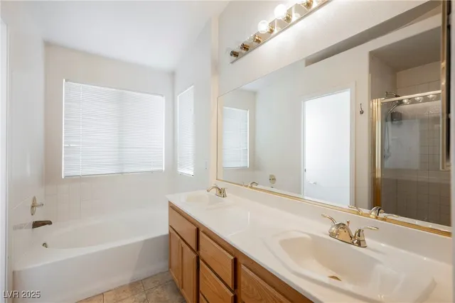 $1,950 | 9716 Panorama Cliff Drive, Las Vegas, NV 89134