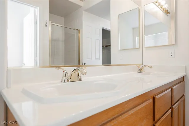 $1,950 | 9716 Panorama Cliff Drive, Las Vegas, NV 89134