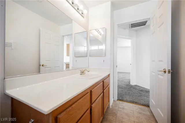 $1,950 | 9716 Panorama Cliff Drive, Las Vegas, NV 89134