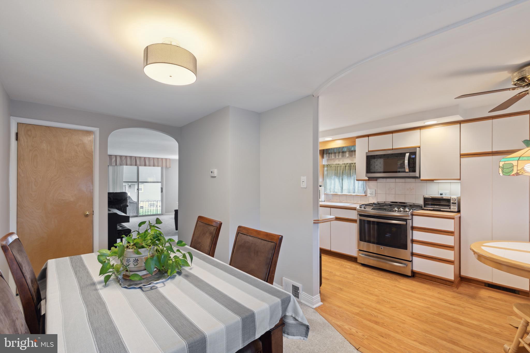 2823 Chase Road Philadelphia, PA 19152 - Photo 15 of 41 Gallery Image 15