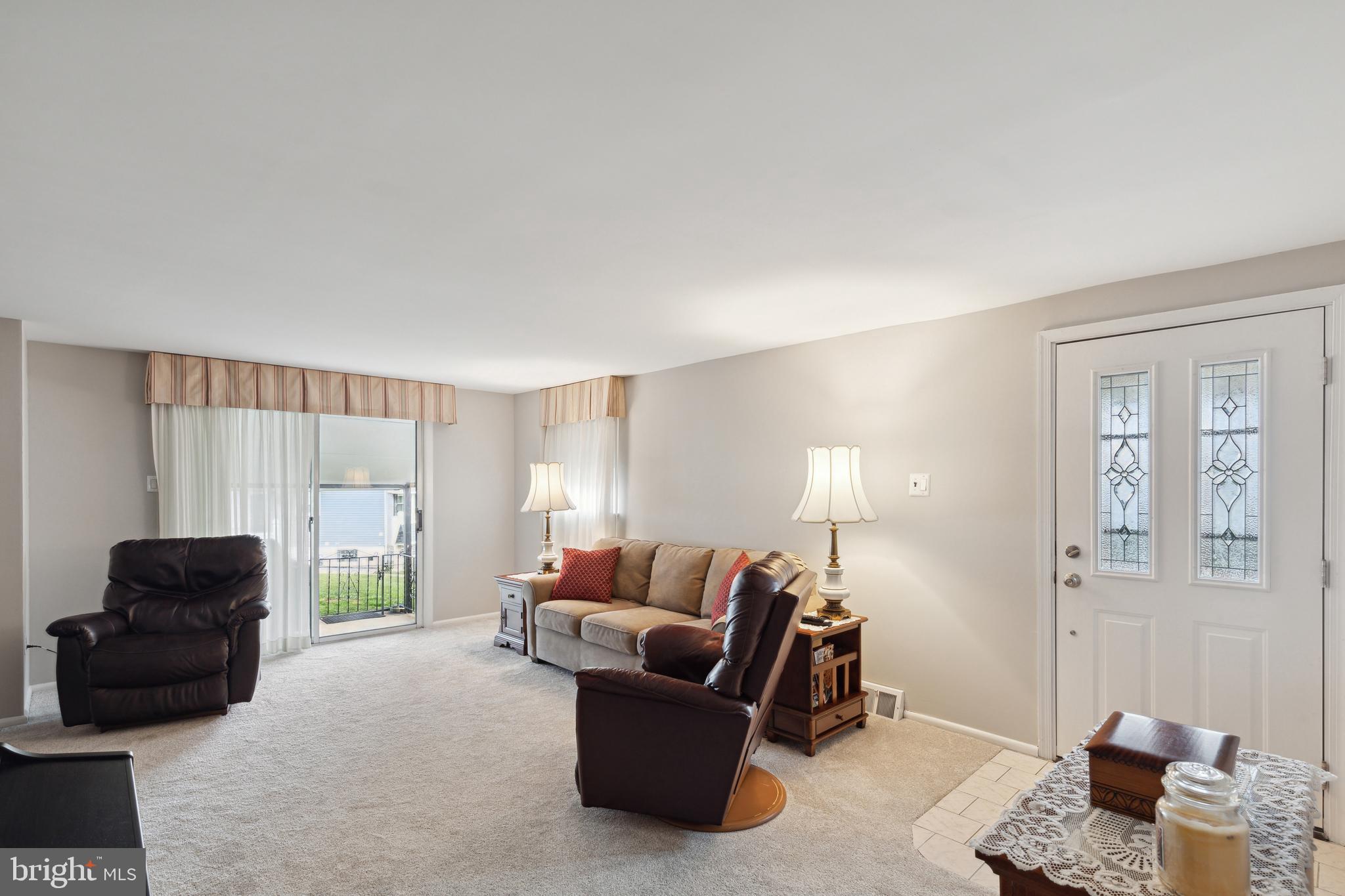 2823 Chase Road Philadelphia, PA 19152 - Photo 8 of 41 Gallery Image 8