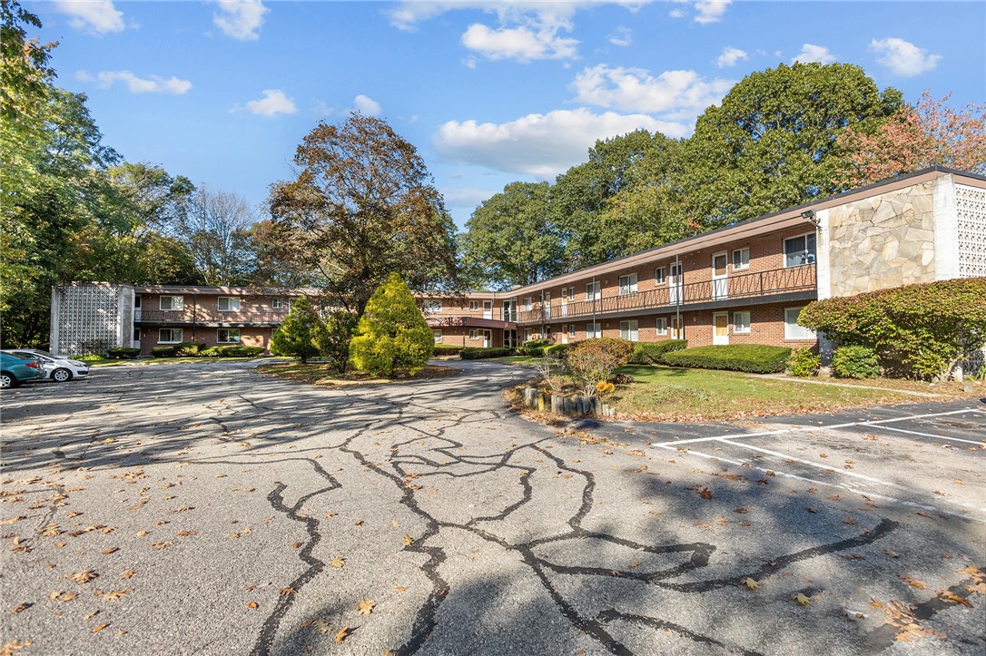 72 West Shore Road, Unit 104 Warwick, RI 02889 - Photo 23 of 24