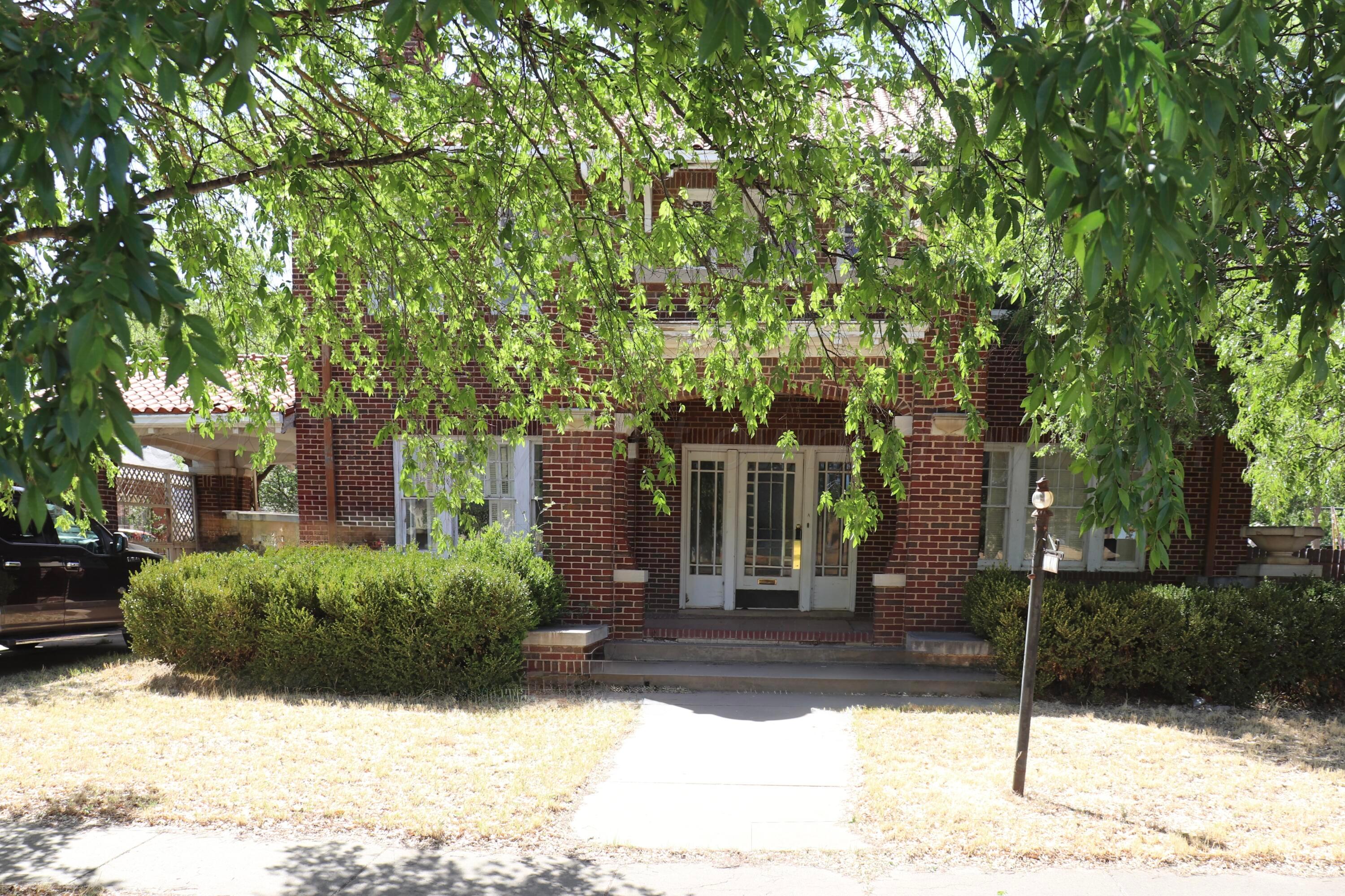 1912 South Tyler Street Amarillo, TX 79109 - Photo 4 of 22 amarillo-tx-historic-home-front