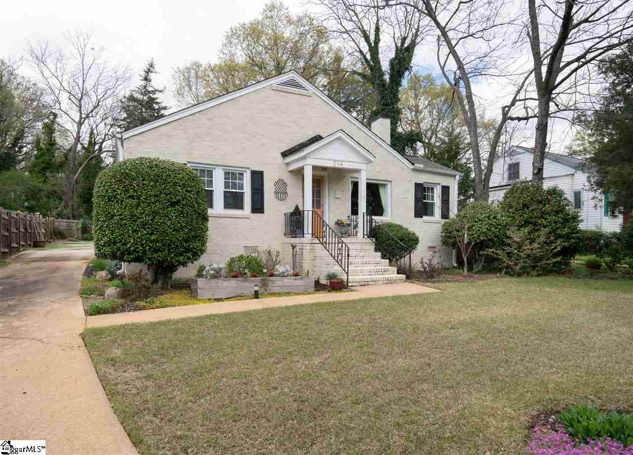 214 Ackley Road Greenville, SC 29607 - Photo 2 of 32