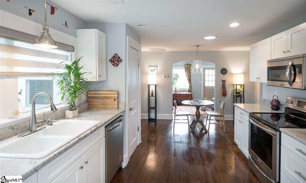 214 Ackley Road Greenville, SC 29607 - Photo 14 of 32